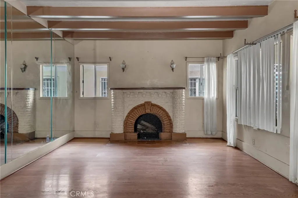 1021 W 48th, Los Angeles, California 90037 home-pic-3